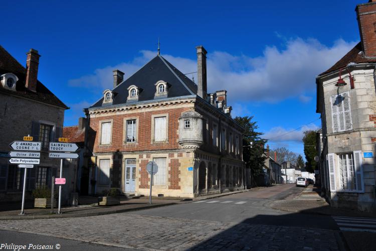 La maison de l'Amiral d'Entrains sur Nohain