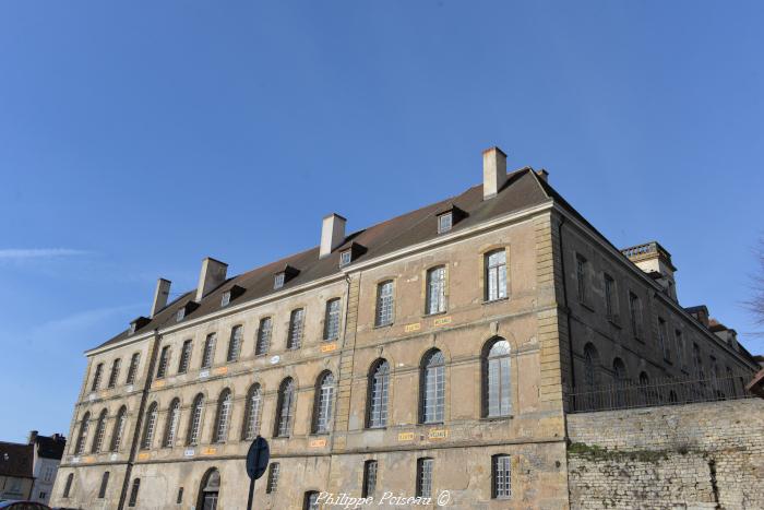 Corbigny sur le chemin de Saint-Jaques de Compostelle