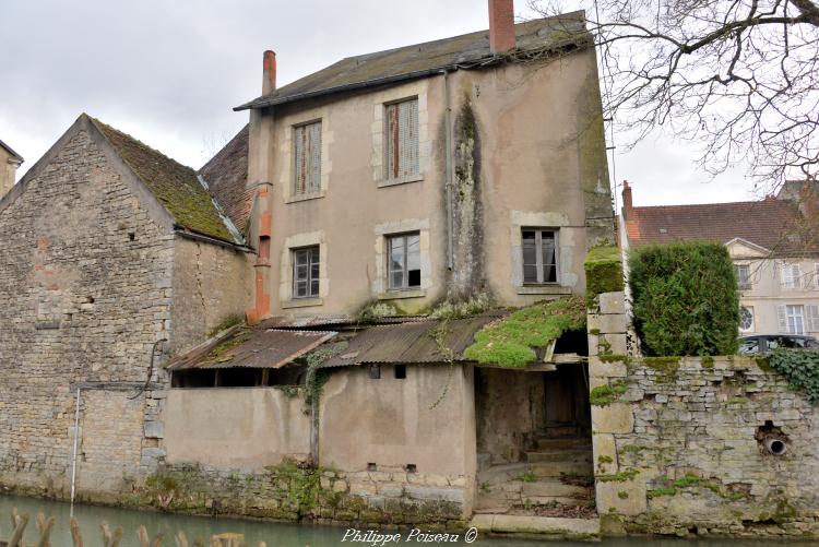 Lavoir privé du Quai des Îles de Clamecy un patrimoine