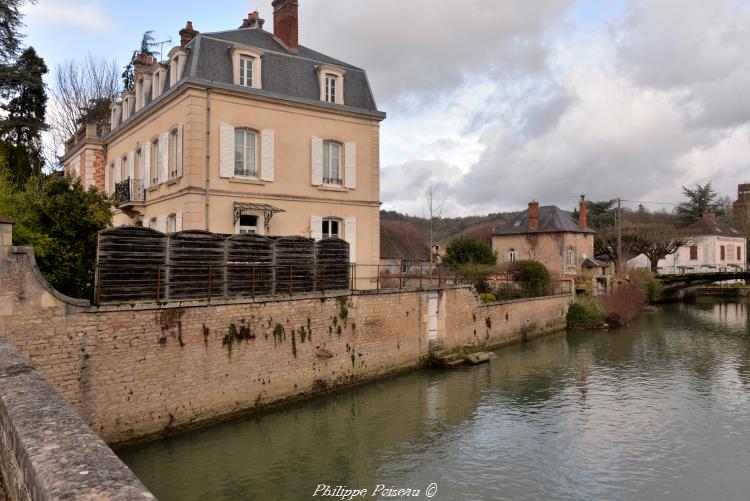 Lavoir privé sur le Beuvron de Clamecy un patrimoine