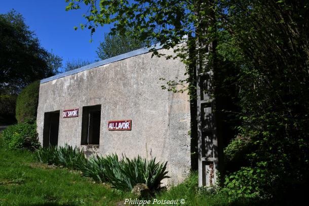 Lavoir couvert de Cungy