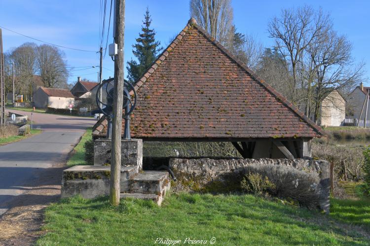 Lavoir d’Achun un beau patrimoine vernaculaire