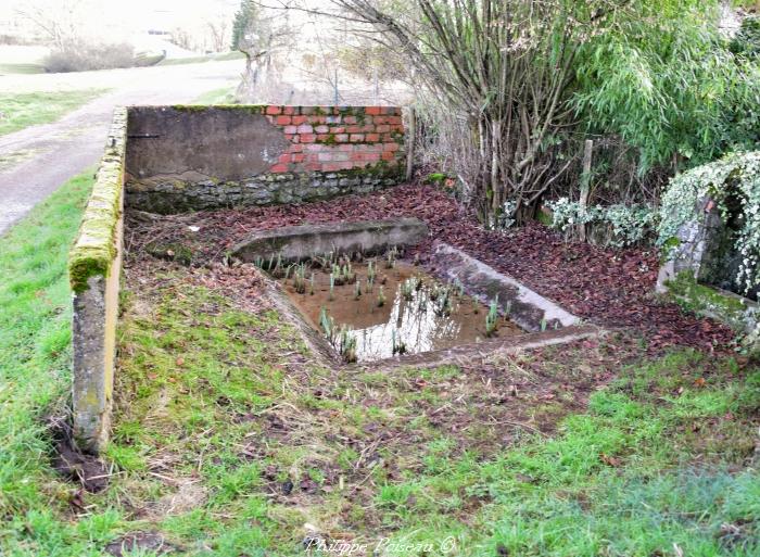 Lavoir du centre de Bazolles