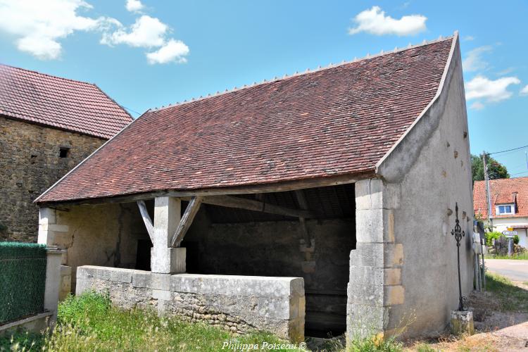 Lavoir de Charlay un beau patrimoine vernaculaire