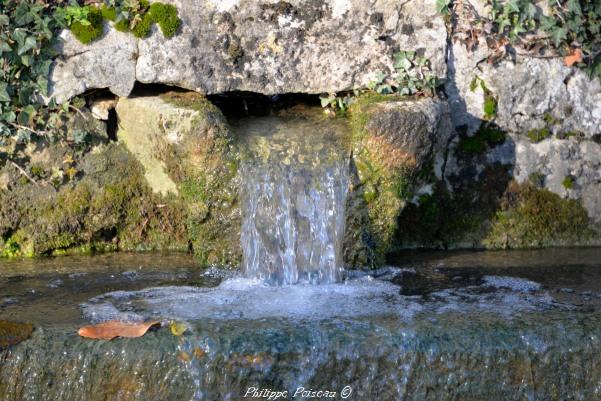 Petit lavoir de Corvol d'Embernard Nièvre Passion