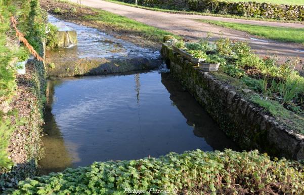 Petit lavoir de Corvol d'Embernard