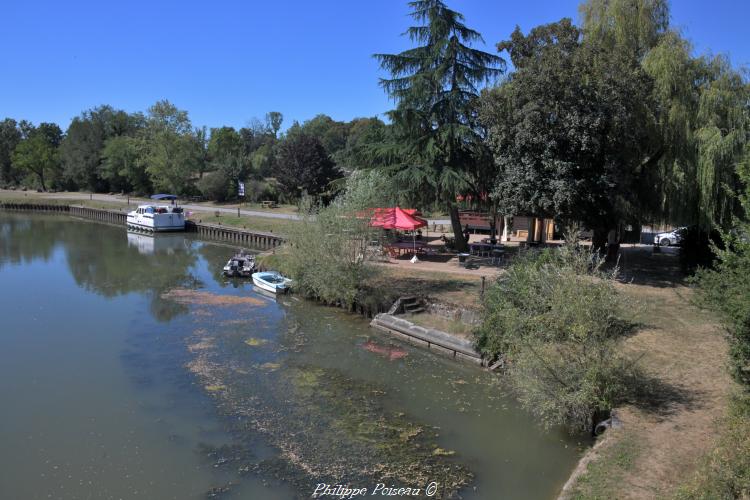 Lavoir de Fleury-sur-Loire un patrimoine