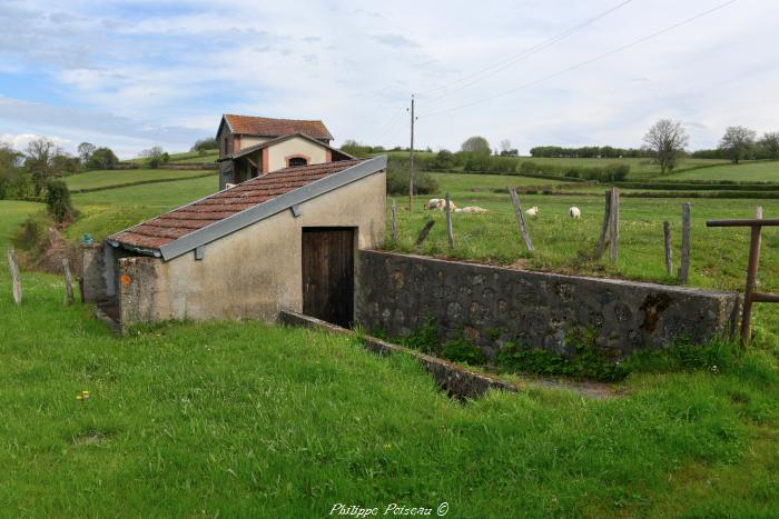 Lavoir du hameau de la gare de Razou un patrimoine