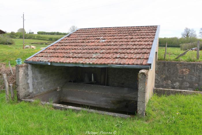 Lavoir du hameau de la gare de Razou