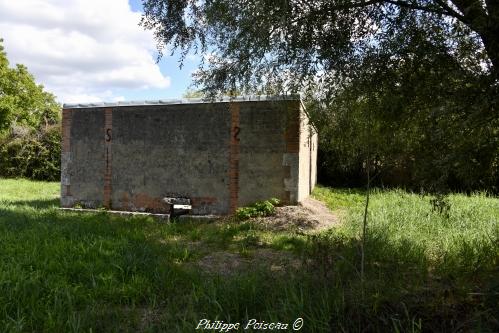Lavoir fermé de "Les Fontaines"