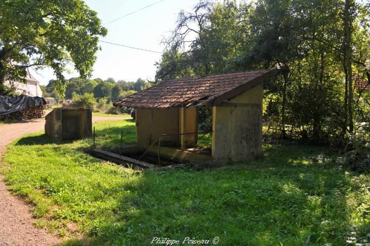 Lavoir de "Les Fossés"