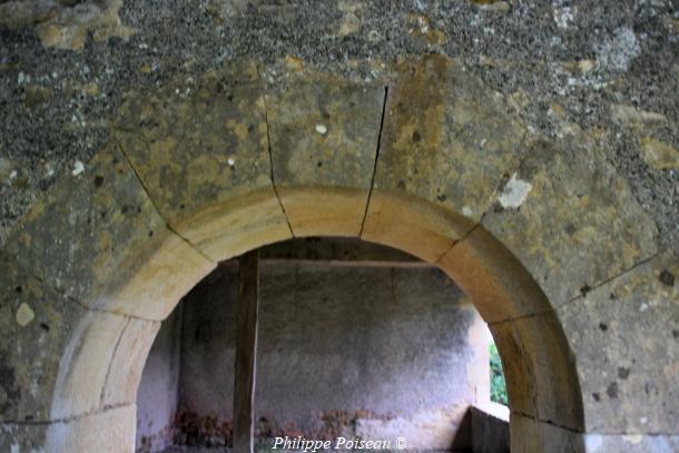 Le lavoir de Lurcy-le-Bourg
