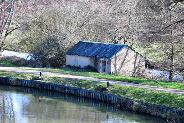 Lavoir de Marigny-sur-Yonne un beau patrimoine