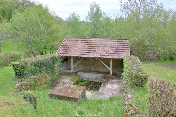 Lavoir de Mézauguichard un beau patrimoine