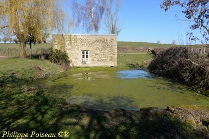 Lavoir de Mouchy un beau patrimoine vernaculaire