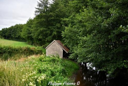 Lavoir de Précy la Chaume un patrimoine vernaculaire