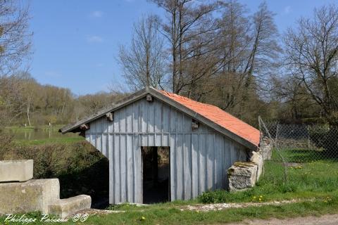 Lavoir de Suillyzeau un patrimoine vernaculaire