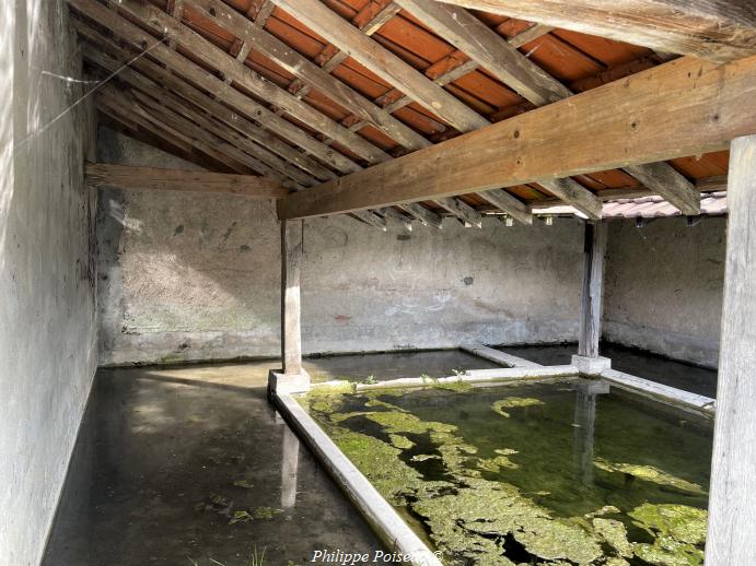 Lavoir de Varennes Vauzelles