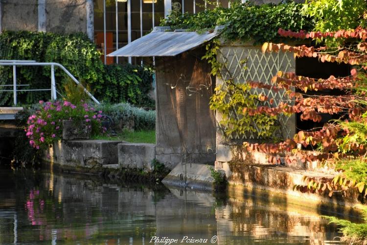 Lavoir de l'huilerie de Donzy