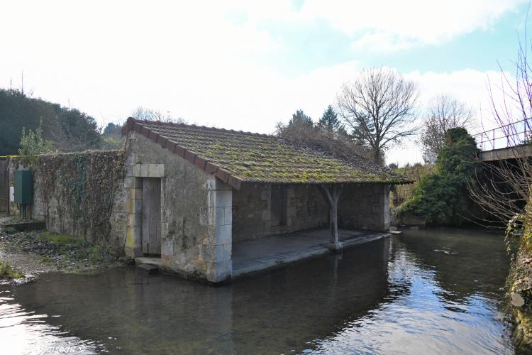 Lavoir des Crôts d'Entrains sur Nohain