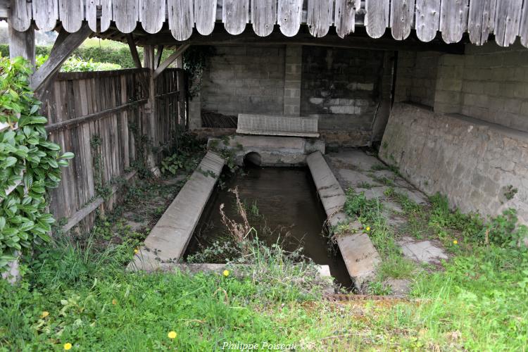 Le lavoir des Loges de Luzy