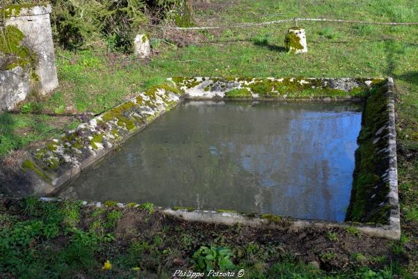 Lavoir du hameau de Laché