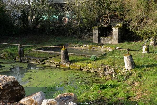 Lavoir du hameau de Laché