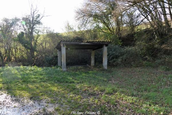 Lavoir du hameau de Mougues Nièvre Passion