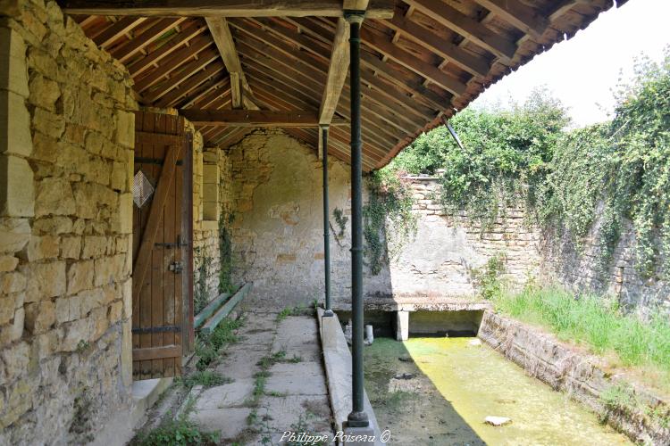 Lavoir du hameau de Villaine