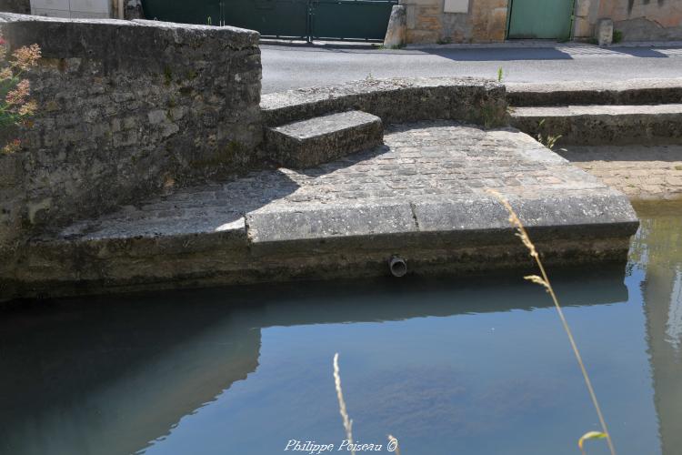 Lavoir du quai des moulins de Clamecy