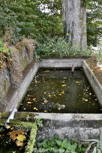 Lavoir entrée de Lorien Nièvre Passion