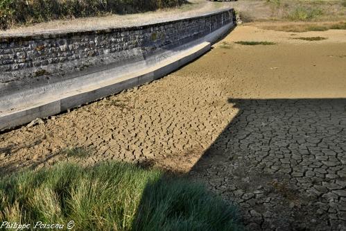 Lavoir et mare des Perrets