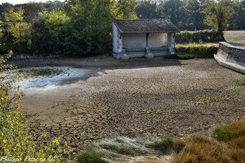 Lavoir et mare des Perrets un patrimoine vernaculaire