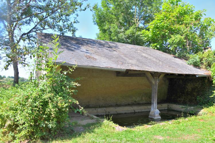 Lavoir Le Moulin Neuf un beau patrimoine vernaculaire