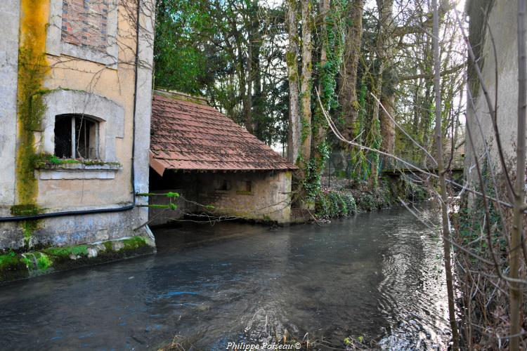 Lavoir privé d'Entrains sur Nohain