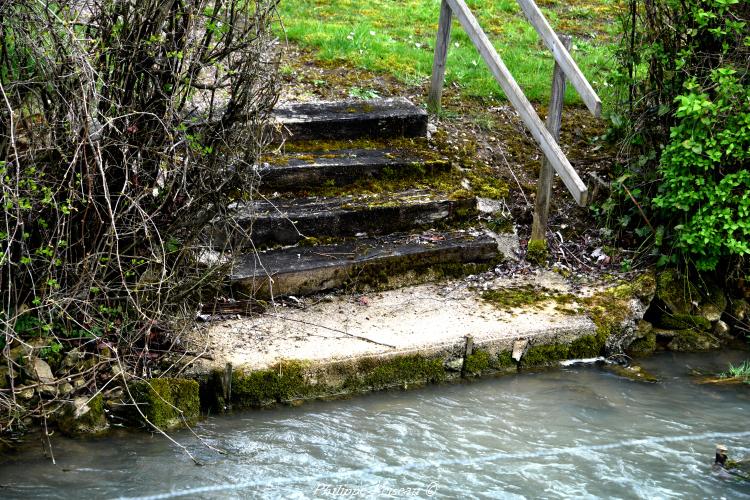 Petit lavoir de Giry