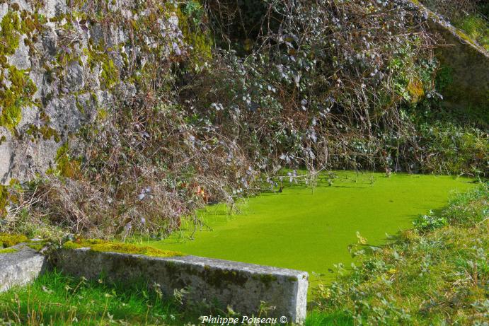 Lavoir rue du château de Lormes