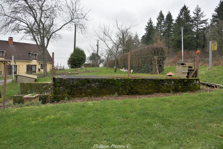 La source et le lavoir de « Les Comtes » un patrimoine