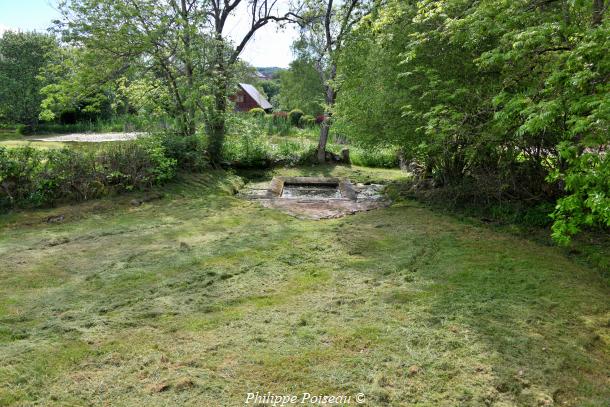 Le Lavoir de "Le Matrat"