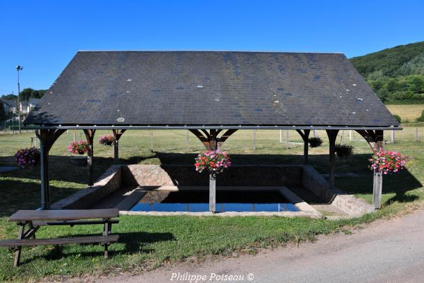 Le Lavoir de Moux en Morvan
