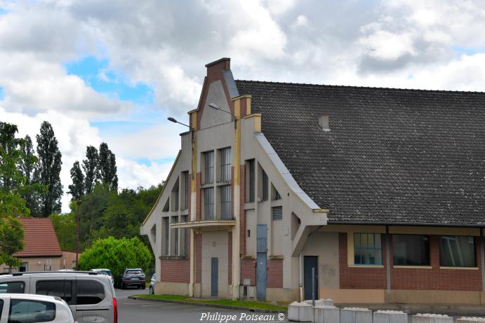 Le Marché Couvert de Dornes un patrimoine