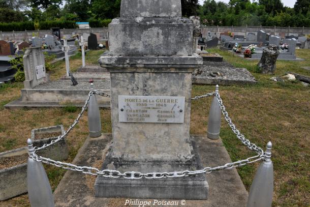 Monument aux morts de "La Marche"