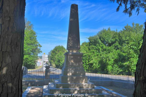 Le Monument aux morts de Dornecy