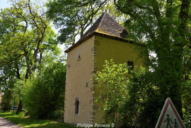 Le Pigeonnier de Montigny-sur-Canne un beau patrimoine