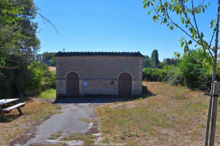 Le Vieux lavoir de Trucy-l'Orgueilleux