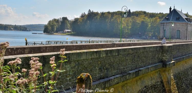 Le barrage des Settons