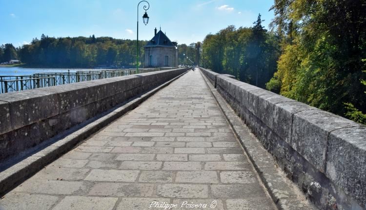 Le barrage des Settons