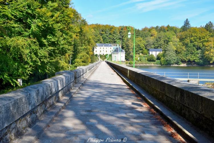 Le barrage des Settons