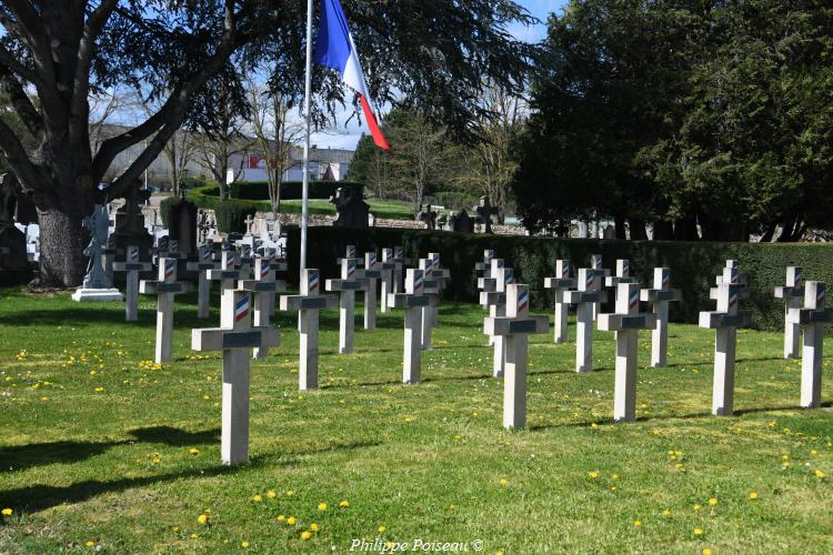 Le carré militaire de Clamecy 