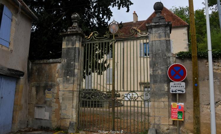 Le château Vauvert de Clamecy